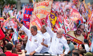 Eleições 2026 | Caminhada de Jerônimo Rodrigues reúne milhares de apoiadores em Vitória da Conquista