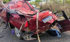 Tragédia em MGC-135 | Casal morre após automóvel despencar da pista na região Central de Minas Gerais