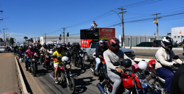 Mobilização Urbana | motoristas e motociclistas de aplicativo paralisam atividades em Vitória da Conquista