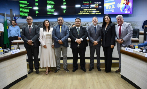 Poder Legislativo | Ivan Cordeiro é reeleito por unaminidade à Presidência da Câmara de Vitória da Conquista