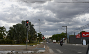Tempo Agora | INMET alerta para possibilidade de tempestade e altas temperaturas em Vitória da Conquista