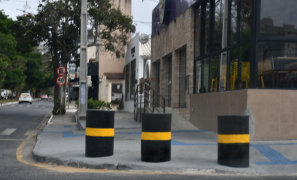 Avenida Olívia Flores |após sequência de acidentes, cruzamento recebe barreiras em Vitória da Conquista