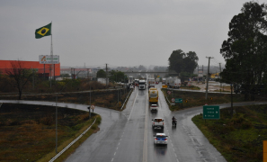 Tempo Agora | após forte calor, chuva chega a Vitória da Conquista sob alerta de tempestade