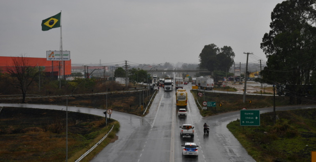 Tempo Agora | após forte calor, chuva chega a Vitória da Conquista sob alerta de tempestade