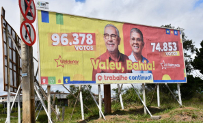 Eleições 2026 | em outdoors, Waldenor Pereira e Zé Raimundo agradecem votação recebida pela Bahia