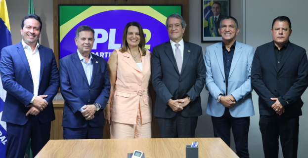 Articulação Política | Sheila reúne-se com Valdemar Costa Neto e esquenta os bastidores do PL em Vitória da Conquista