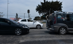 Avenida Presidente Dutra | semáforos desligados e faixa apagada colocam pedestres sob risco em Vitória da Conquista