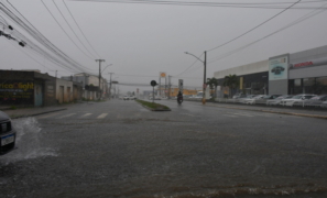 Tempo Agora | temporal causa alagamentos, expõe buracos e deixa vias perigosas em Vitória da Conquista