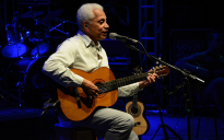 Natal da Cidade: Paulinho da Viola emociona o público