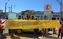 Comunidade: por asfaltamento, moradores protestam na porta da Prefeitura de Vitória da Conquista