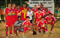 Caculé: Fênix Metalúrgica recebe o troféu de campeão do Society