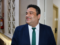 Poder Legislativo | Ivan caminha para reeleição na Presidência coloca nome à disposição de Vitória da Conquista