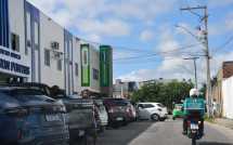 Investigação Policial | homem acaba preso após quebrar vidros de carros em Vitória da Conquista