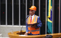 Congresso Nacional | deputado defende fim da escala 6×1 para que trabalhadores ‘façam sexo em paz’