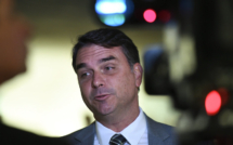 Decisão Judicial | Flávio Bolsonaro afirma ter sido intimado pela PF a entregar passaporte por ordem do STF