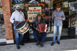 Forró na Praça 9 de Novembro | ritmo junino anima as compras no Comércio de Vitória da Conquista