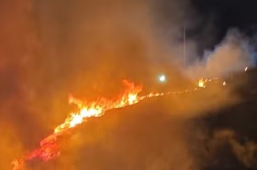 Incêndio na Serra do Marçal | chá revelação com fogos de artifício devasta vegetação em Vitória da Conquista