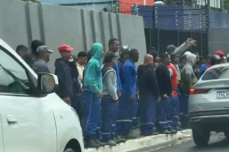 Manifestação no Centro | trabalhadores da EMBASA protestam por verbas rescisórias em Vitória da Conquista